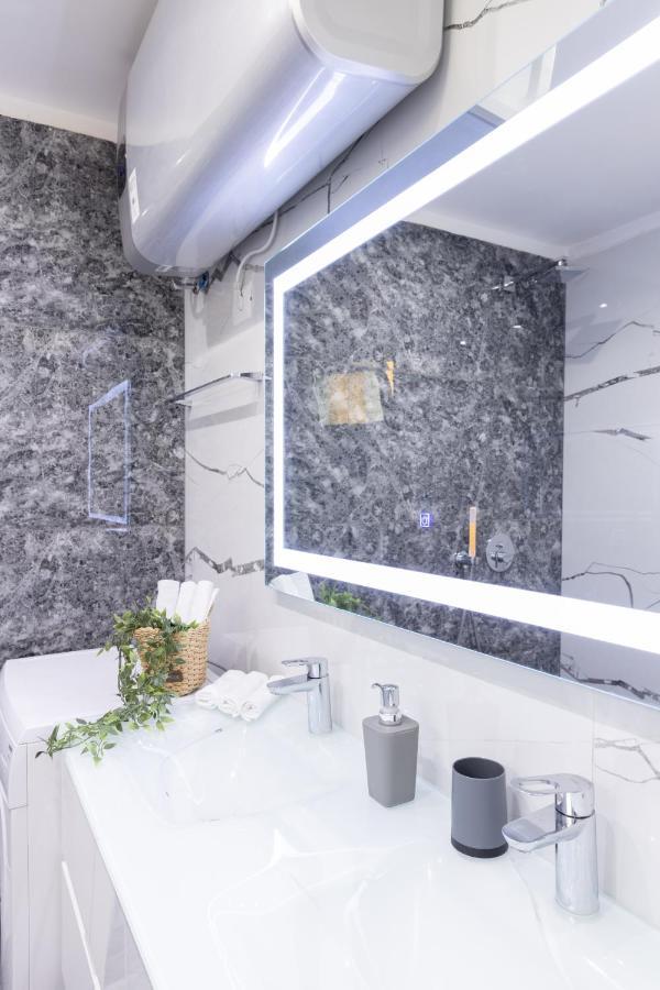 Exclusive 2 Bedrooms Apartment Tirana Eksteriør billede